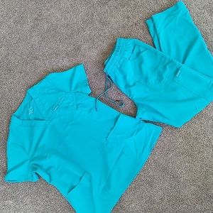 JAANUU teal scrub set